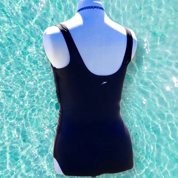 Women's Speedo Swimsuit w/ Waste Rouging sz 14 blk - Picture 2 of 9